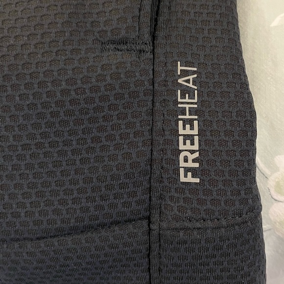 Spring Sale! Eddie Bauer zipped hoodie - like new. Fits: 5’ 6”- 10” & 130-150lbs - Picture 3 of 10